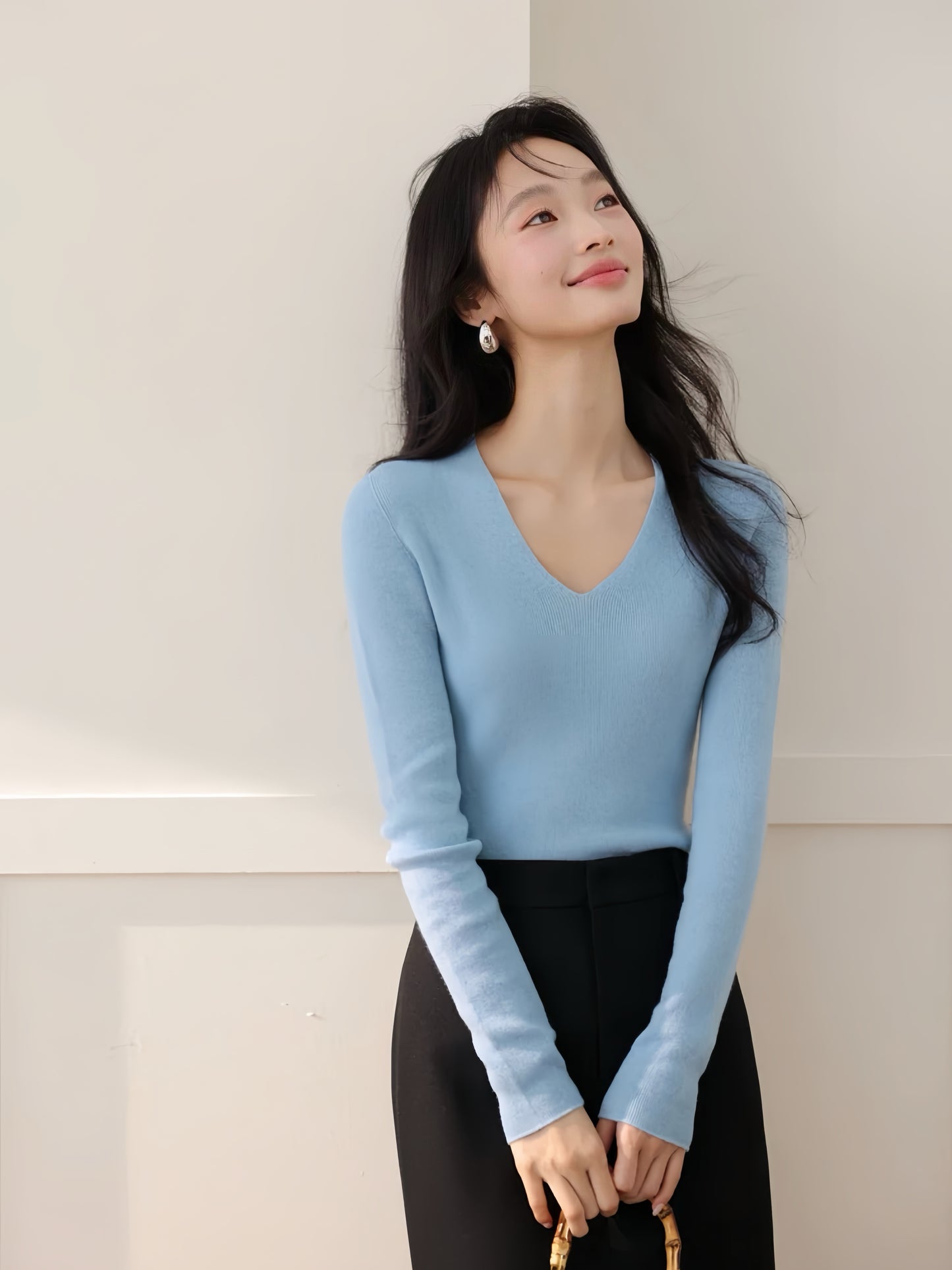 Seamless Wool V Neck Knit Bottom Shirt