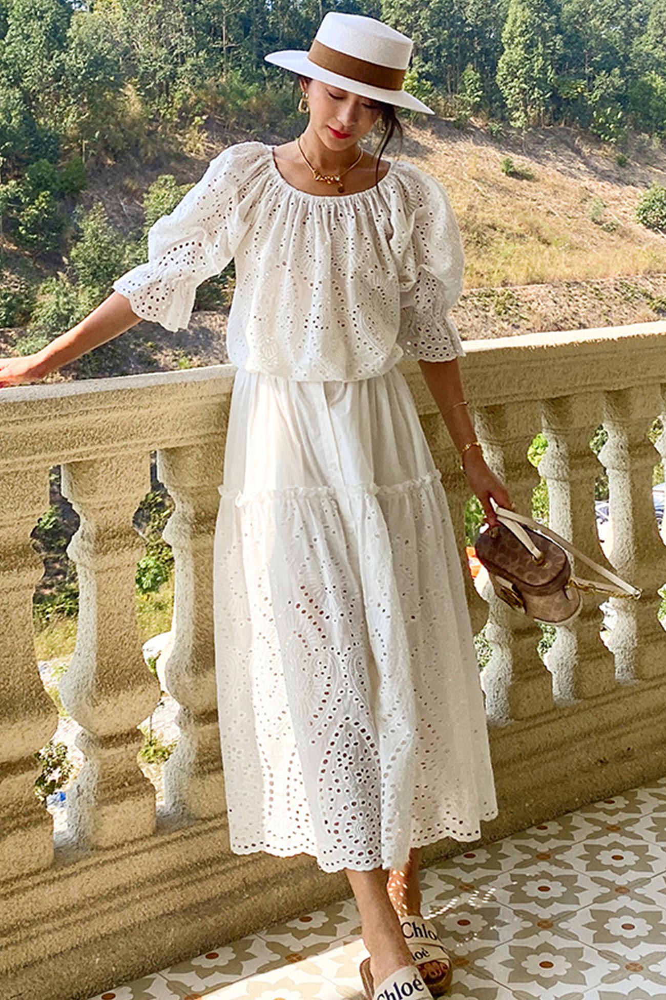 White Embroidered Lace Pleated Skirt